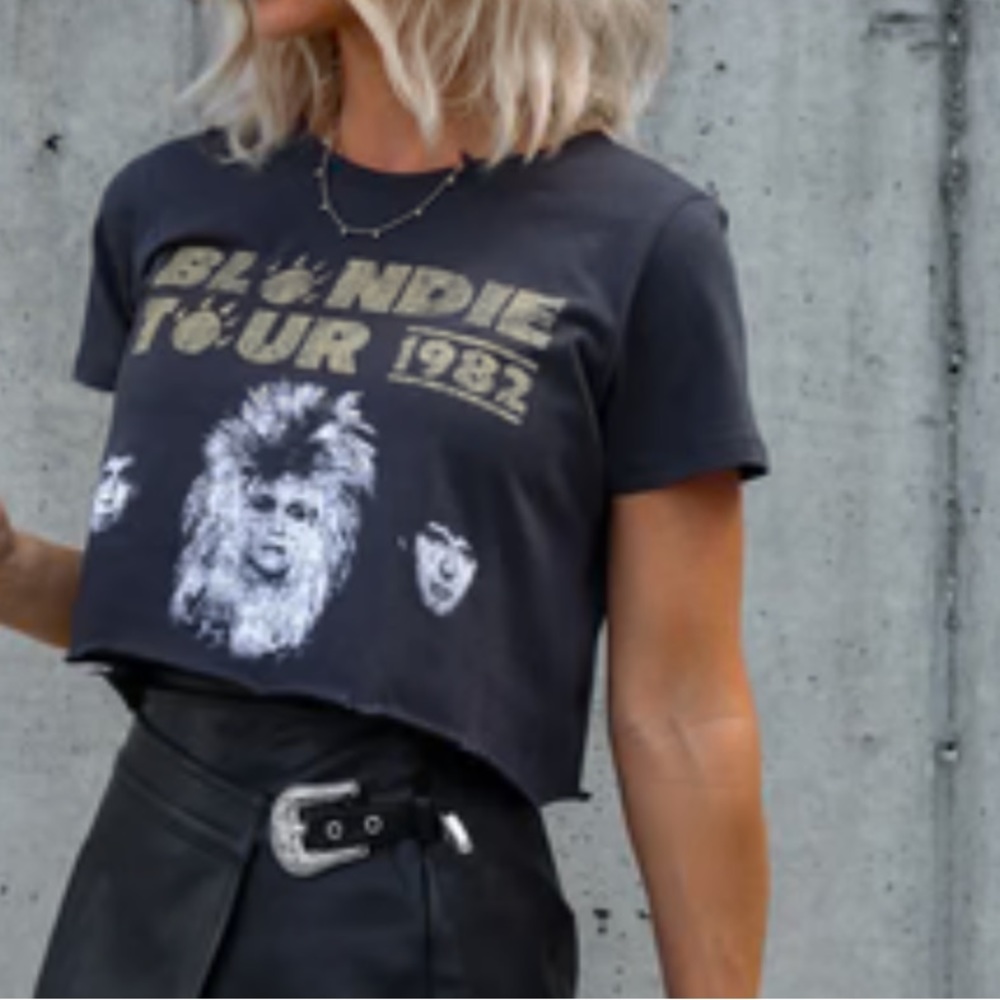 Cropped Tee